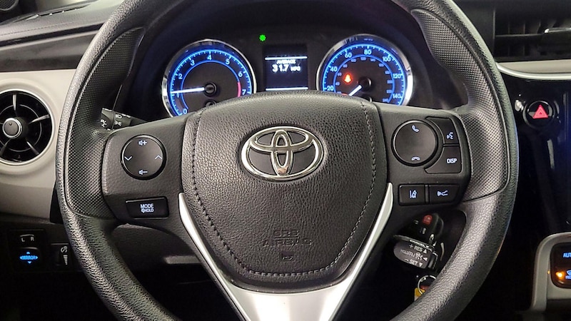 2017 Toyota Corolla LE 10