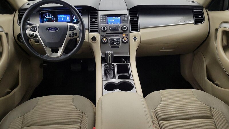 2018 Ford Taurus SEL 9
