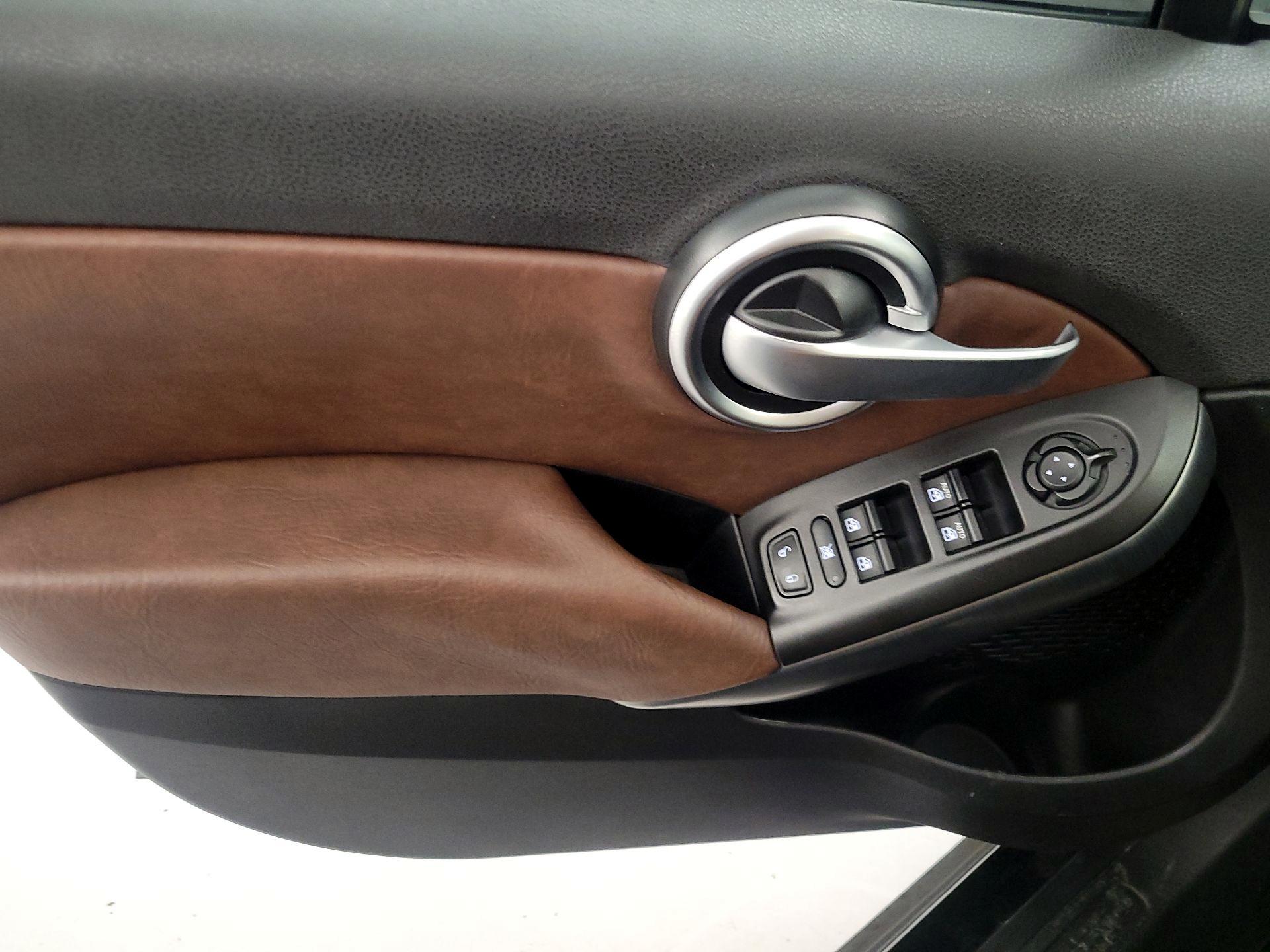 Thumbnail: 2016 Fiat 500X - 12