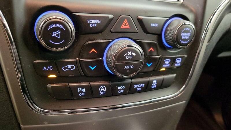 2017 Jeep Grand Cherokee Altitude 17