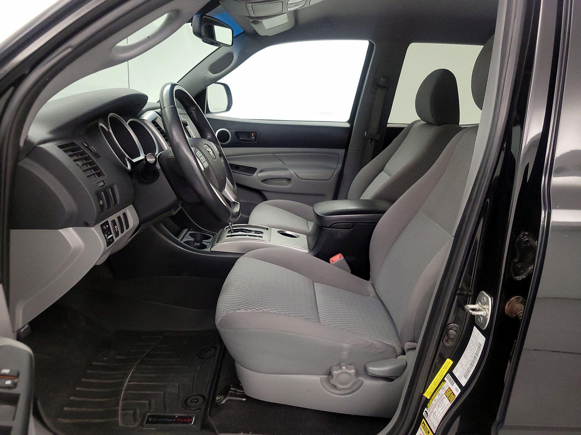 Thumbnail: 2013 Toyota Tacoma - 11