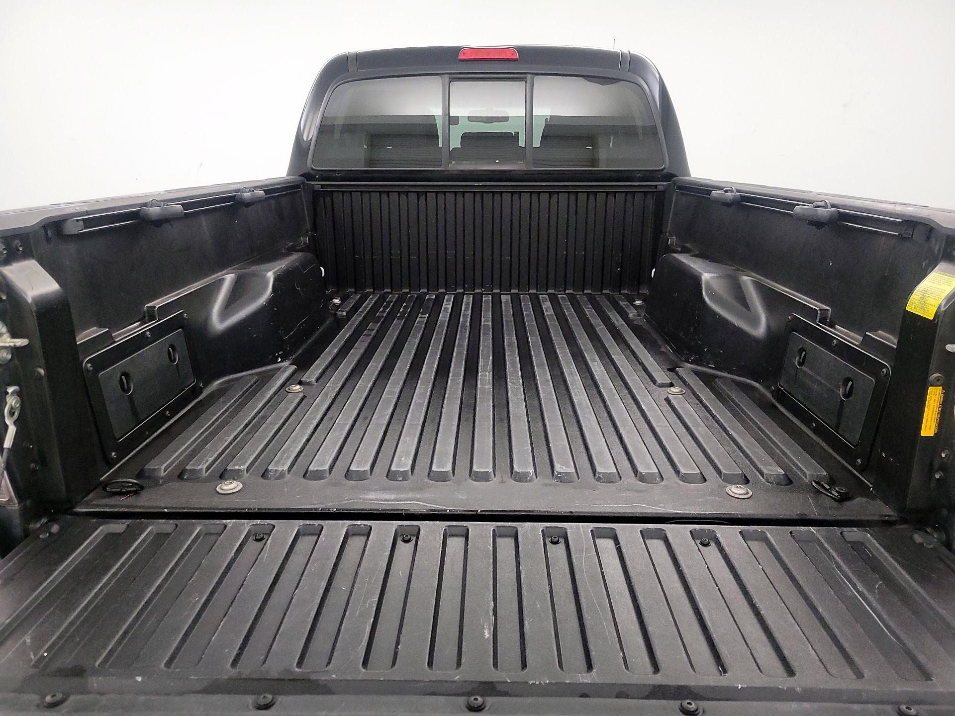 Thumbnail: 2013 Toyota Tacoma - 20