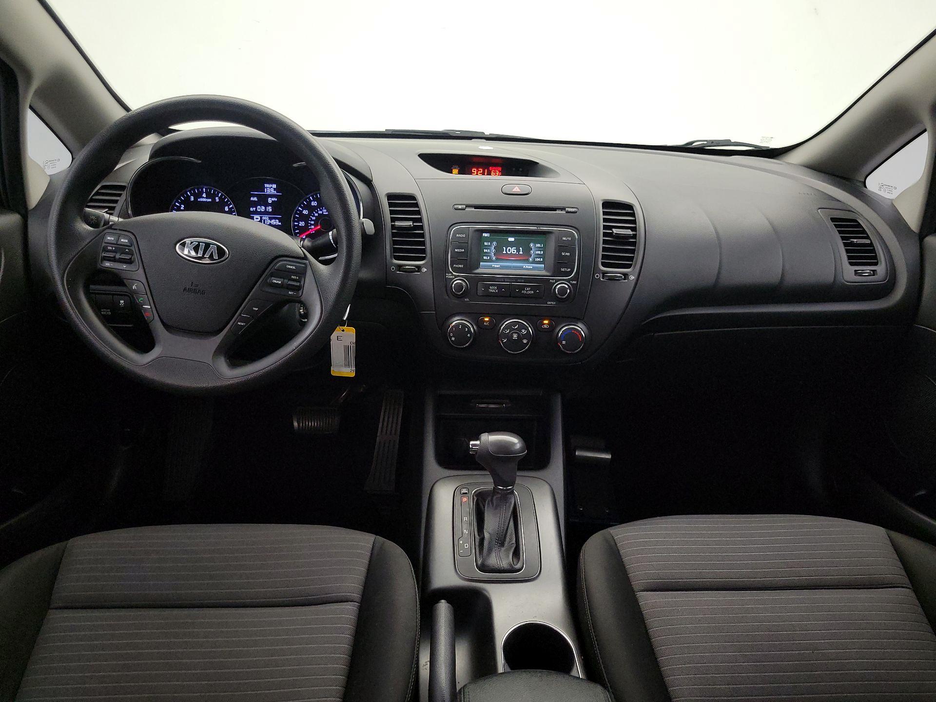 Thumbnail: 2016 Kia Forte - 9