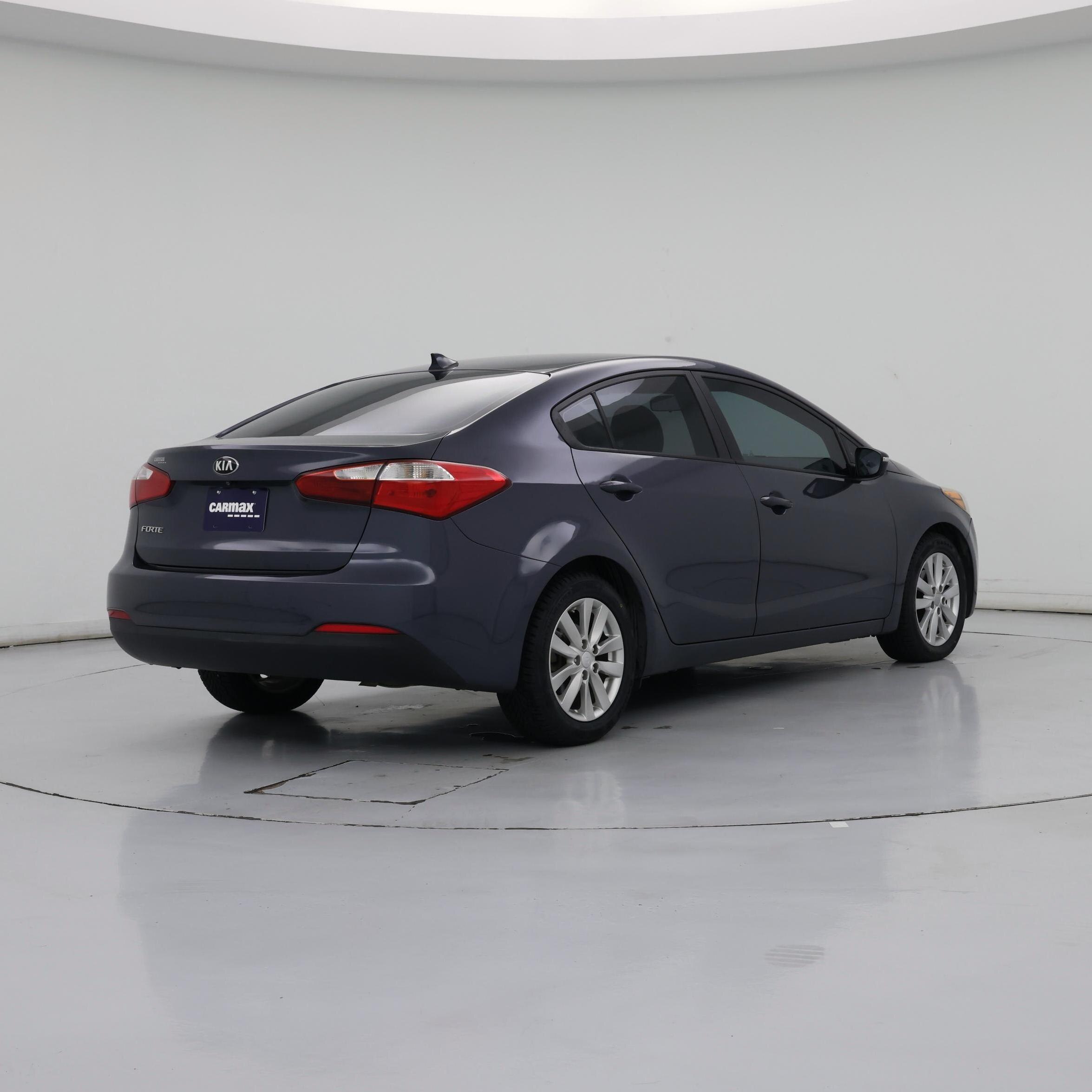 Thumbnail: 2016 Kia Forte - 8