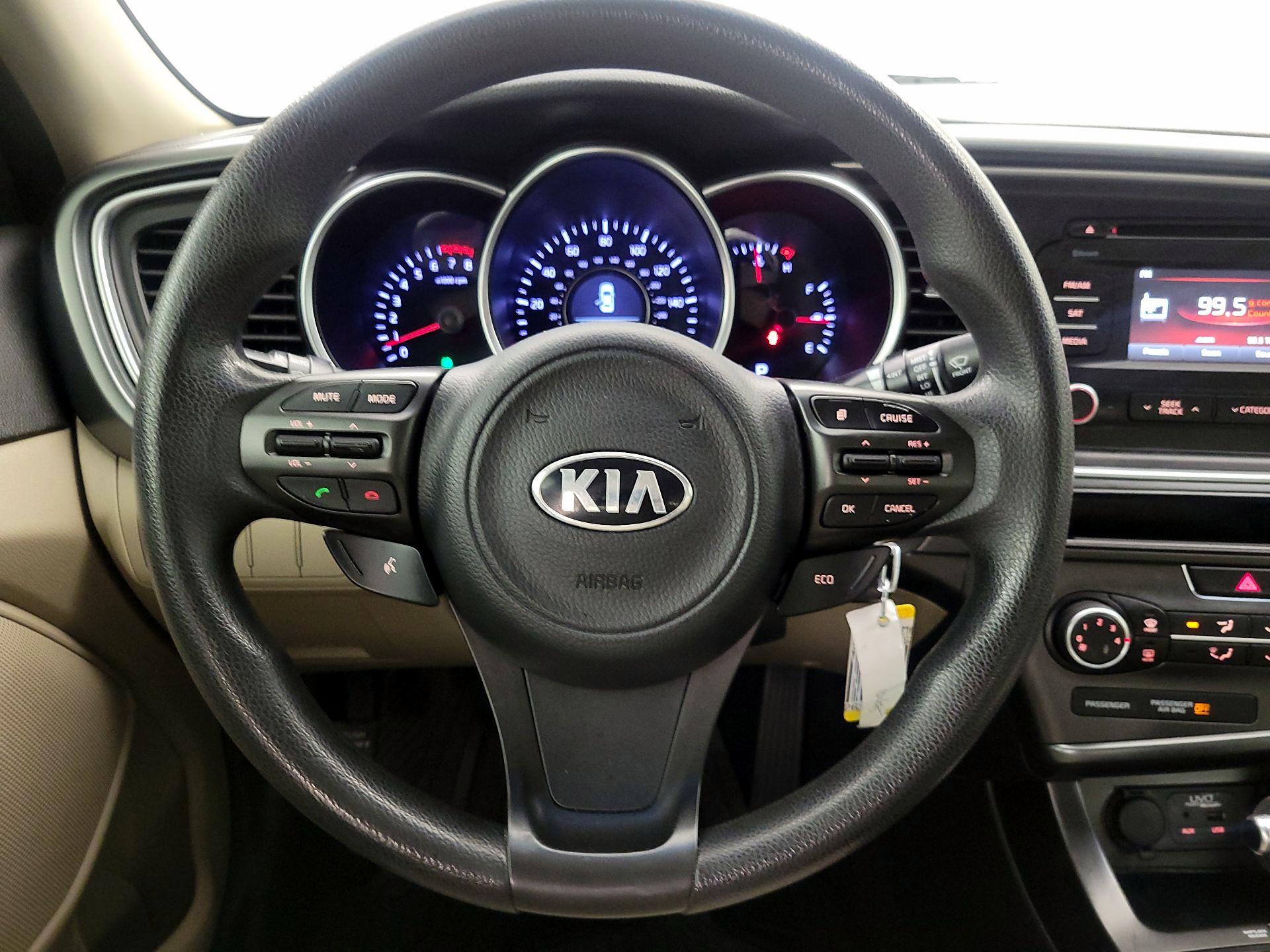 Thumbnail: 2015 Kia Optima - 10