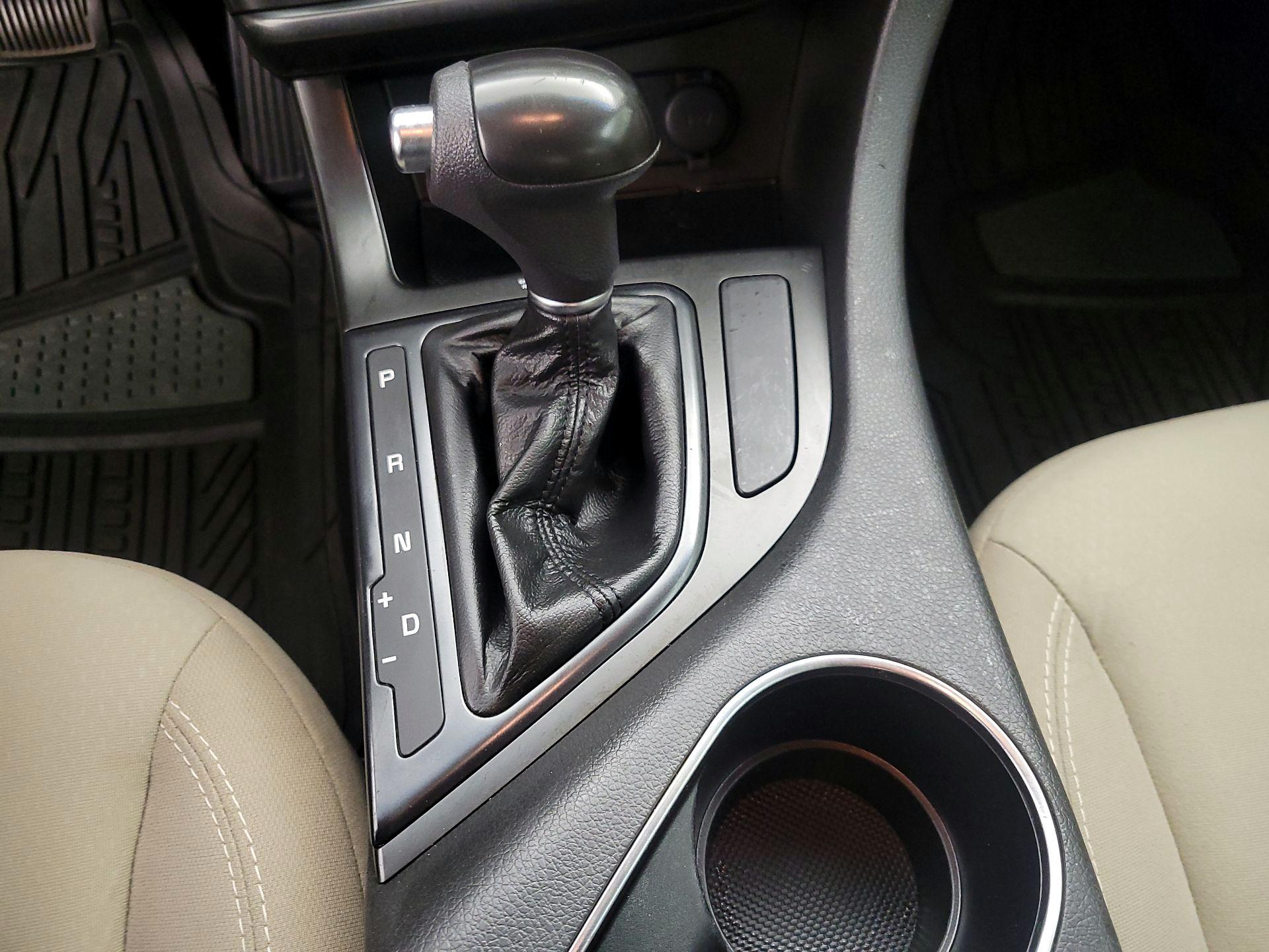 Thumbnail: 2015 Kia Optima - 17
