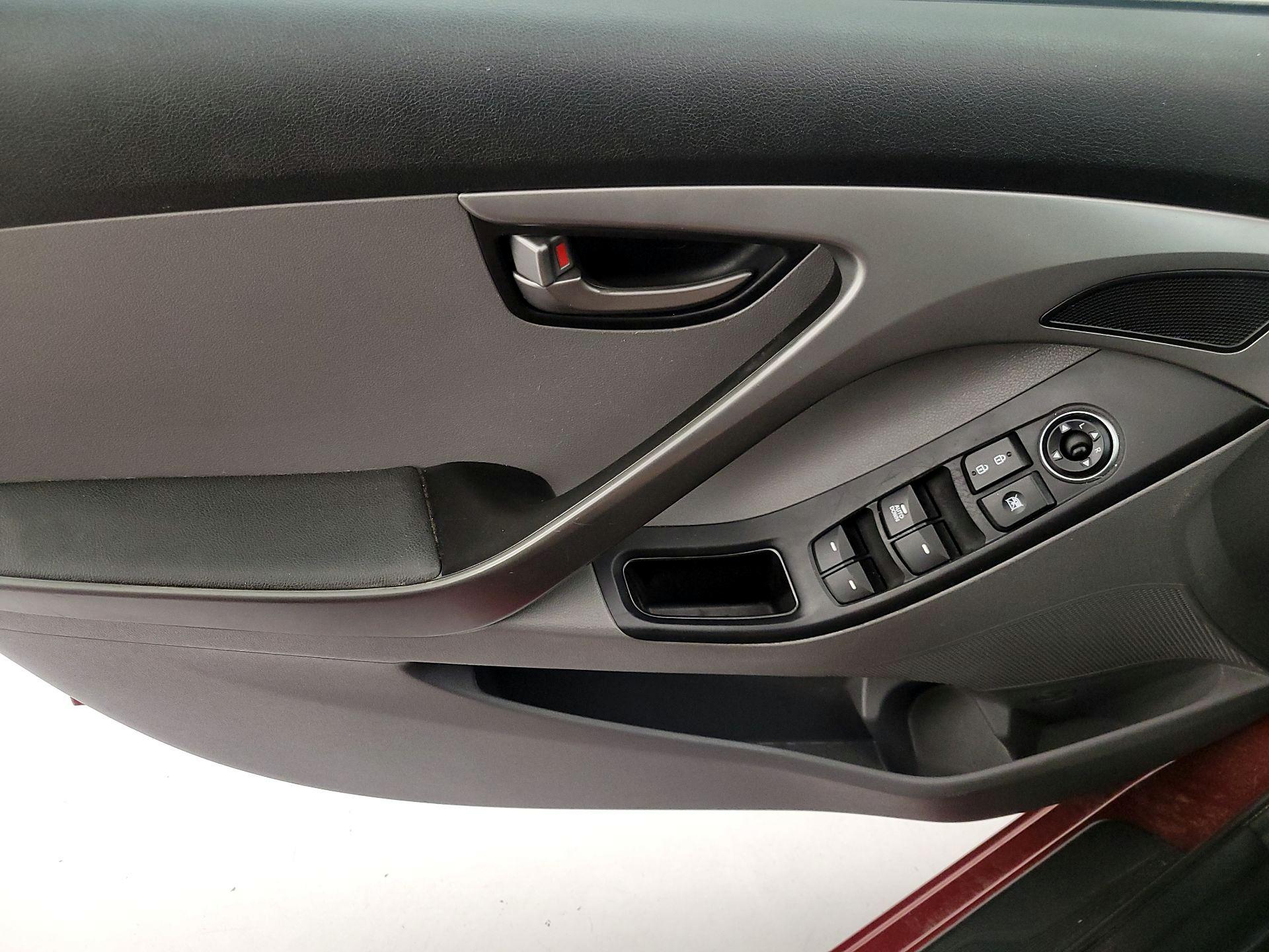 Thumbnail: 2015 Hyundai Elantra - 12