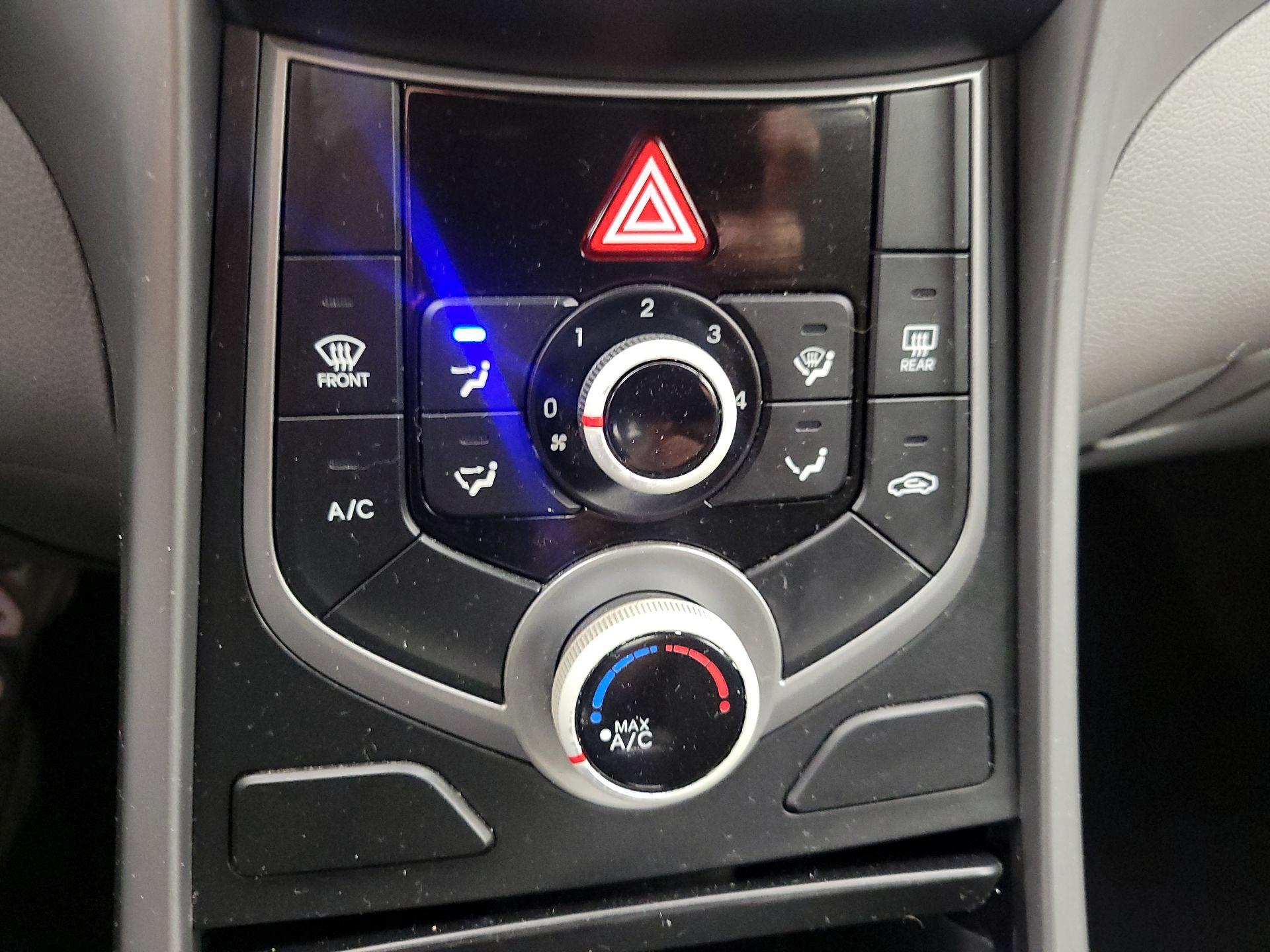 Thumbnail: 2015 Hyundai Elantra - 15