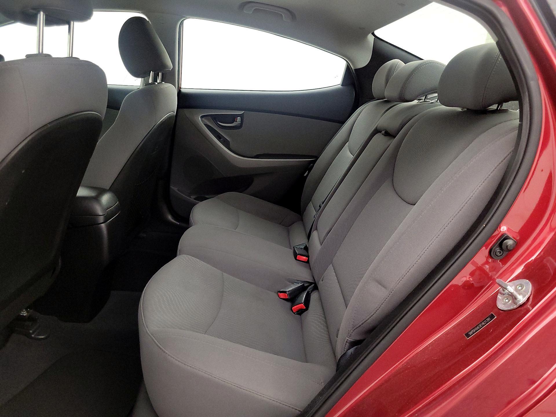 Thumbnail: 2015 Hyundai Elantra - 18