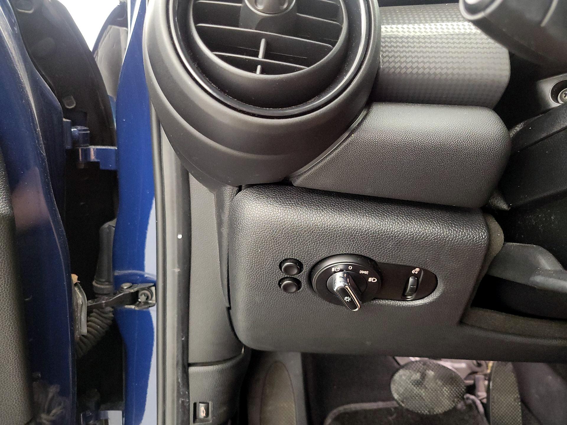 Thumbnail: 2017 MINI Cooper Hardtop - 13