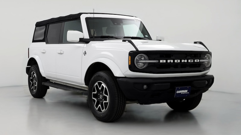 2021 Ford Bronco Outer Banks Hero Image