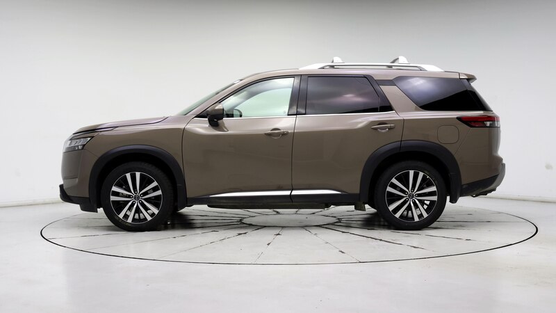 2023 Nissan Pathfinder Platinum 3