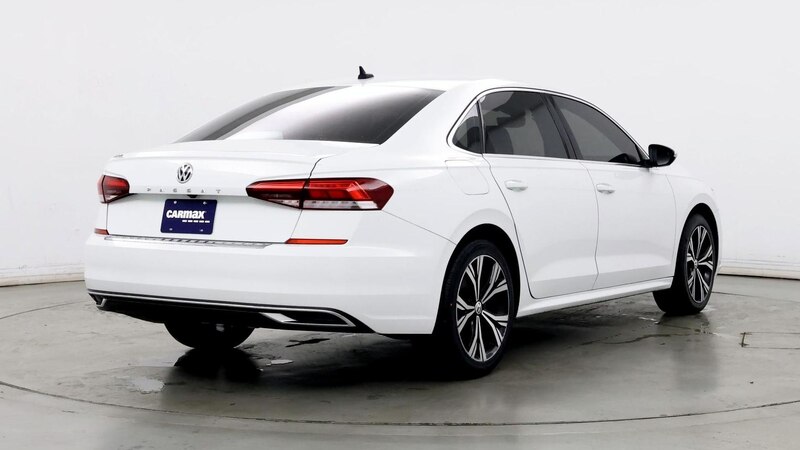 2021 Volkswagen Passat SE 8