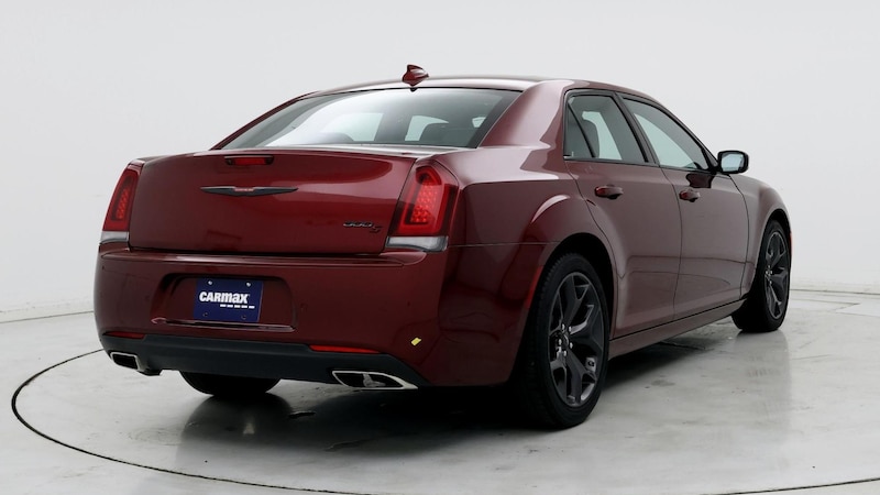 2023 Chrysler 300 S 8