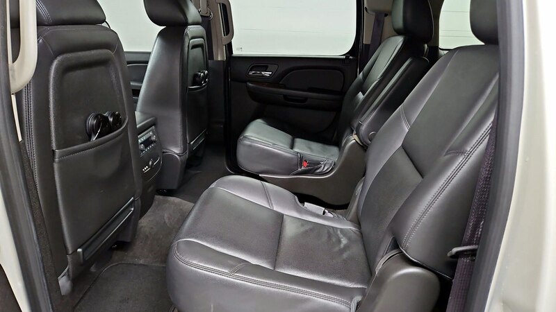 2014 Chevrolet Suburban 1500 LTZ 21