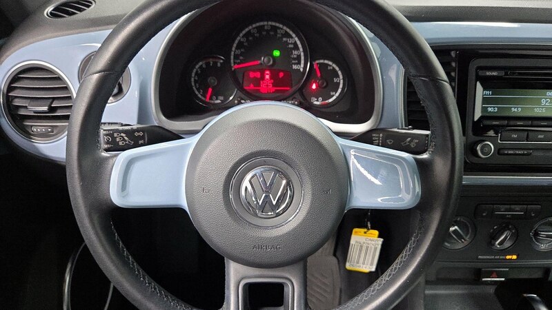 2013 Volkswagen Beetle  10