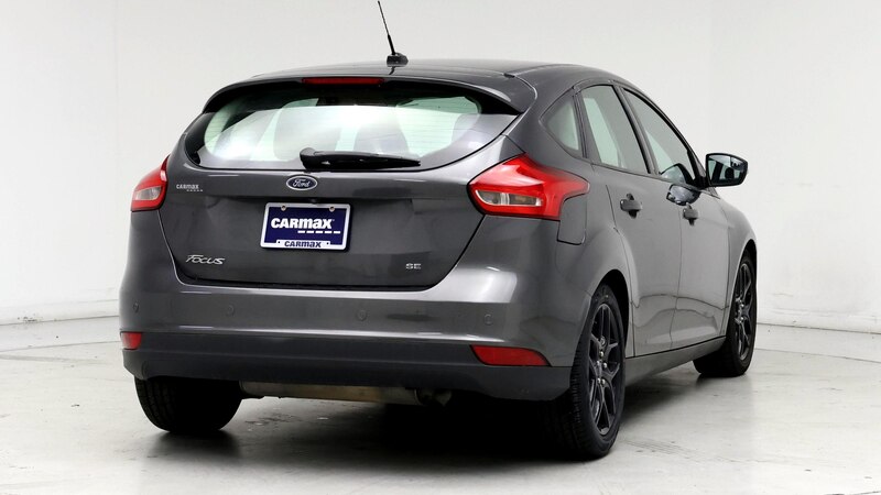 2016 Ford Focus SE 8