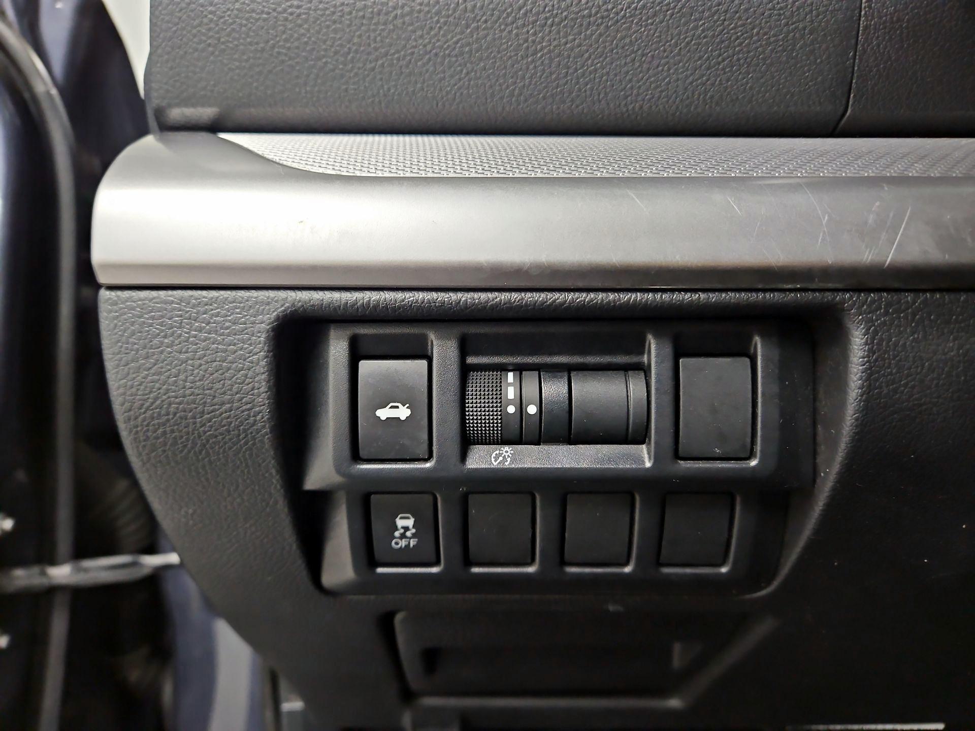 Thumbnail: 2015 Subaru Legacy - 13