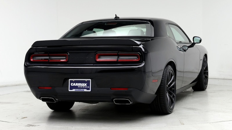 2021 Dodge Challenger R/T 8