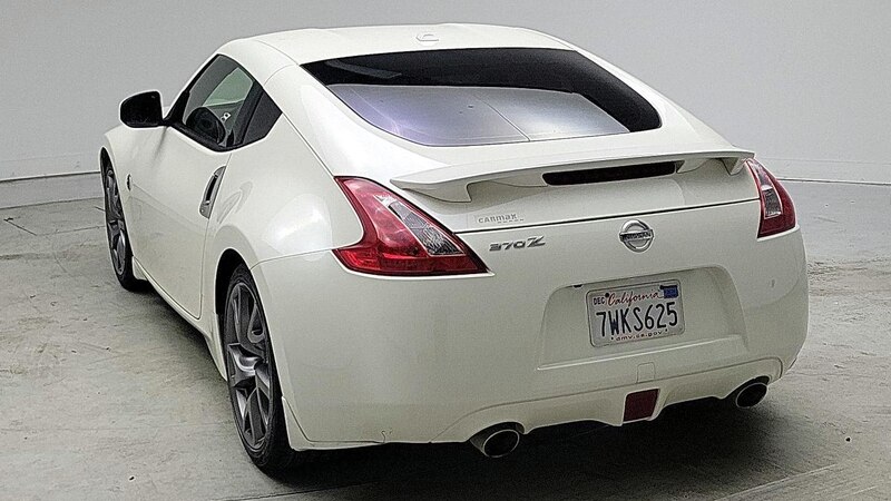 2016 Nissan Z Sport 7