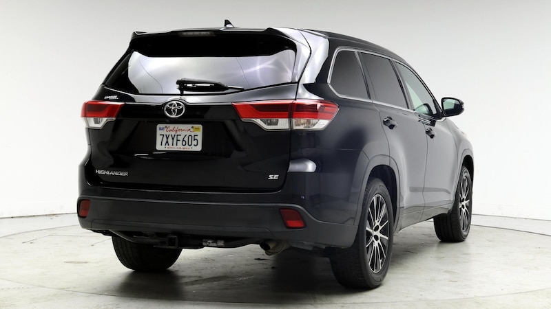 2017 Toyota Highlander SE 8