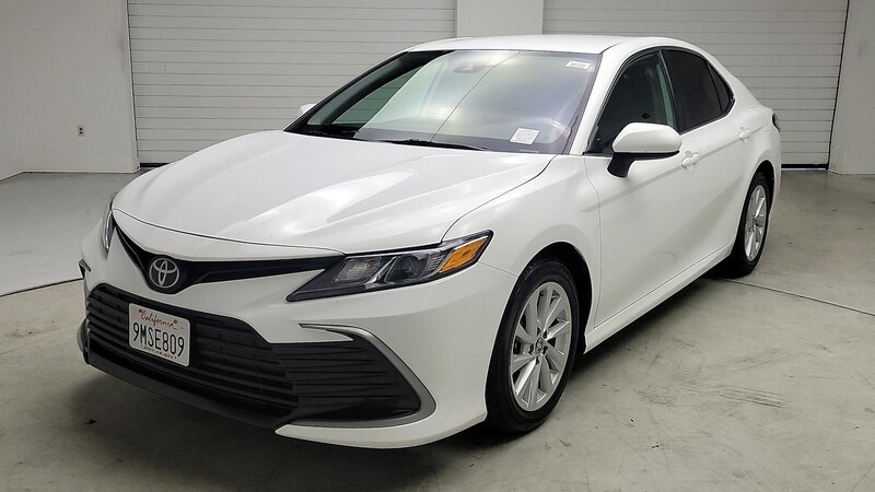 2023 Toyota Camry LE 3