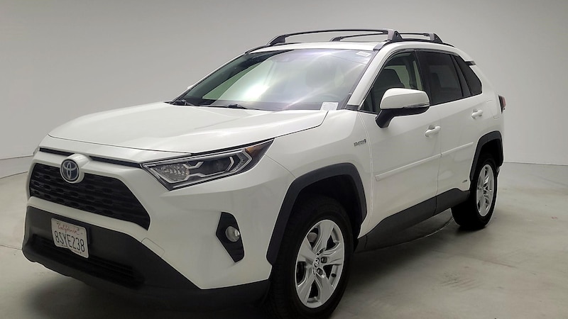 2021 Toyota RAV4 XLE Hero Image