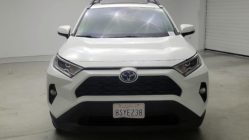 2021 Toyota RAV4 XLE 2