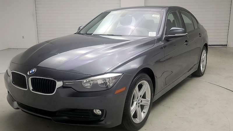 2015 BMW 3 Series 320i Hero Image