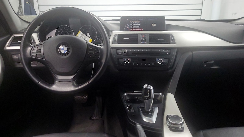 2015 BMW 3 Series 320i 8