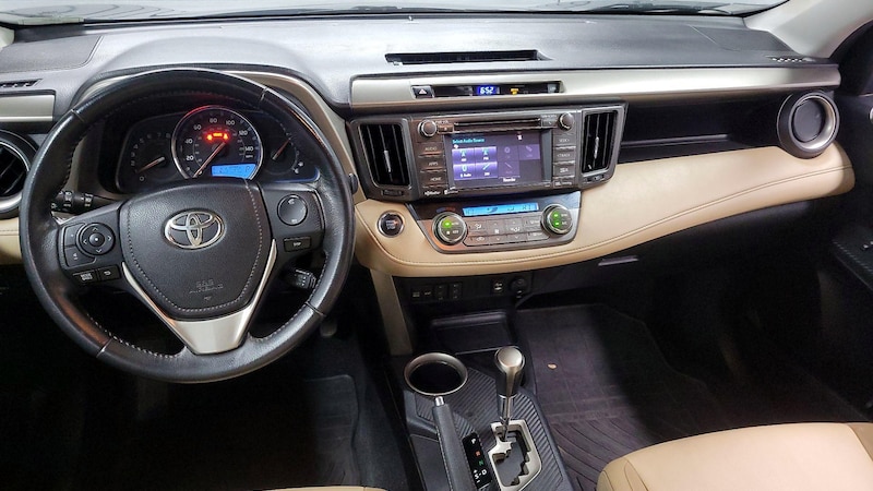 2014 Toyota RAV4 Limited 9