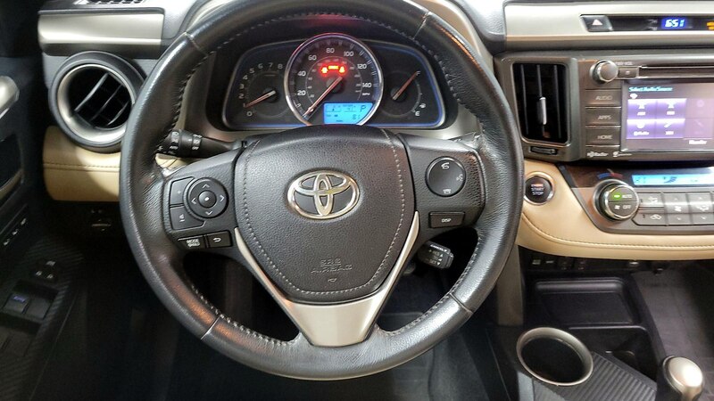 2014 Toyota RAV4 Limited 10