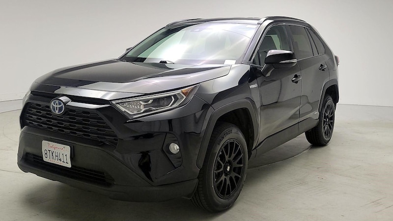 2021 Toyota RAV4 XLE Hero Image