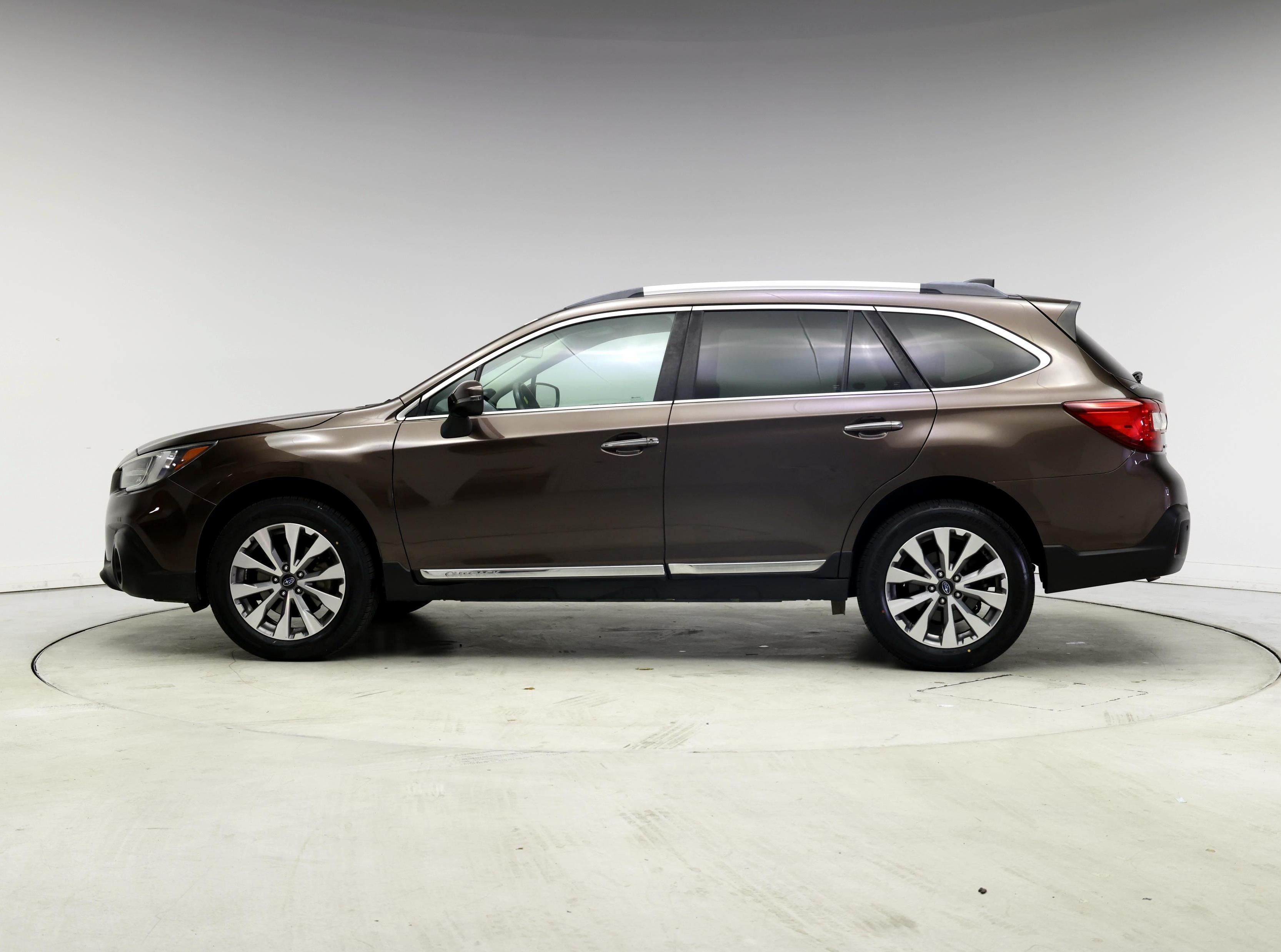Thumbnail: 2019 Subaru Outback - 3