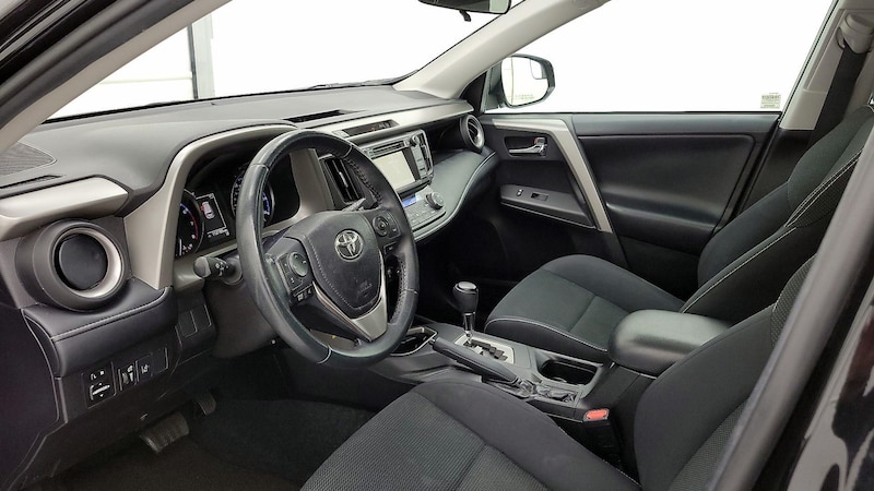 2018 Toyota RAV4 XLE 11