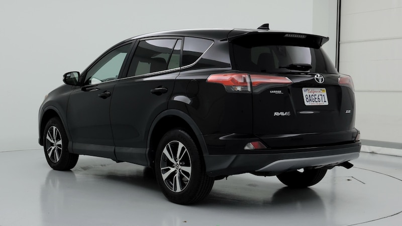 2018 Toyota RAV4 XLE 2