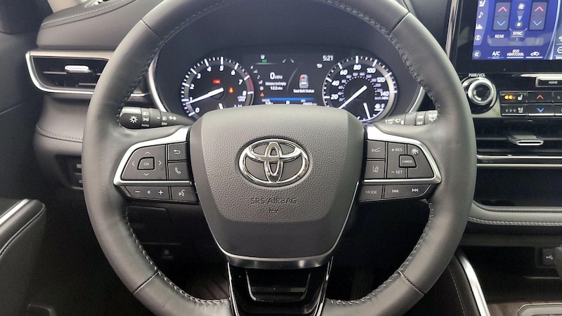 2021 Toyota Highlander Limited 10