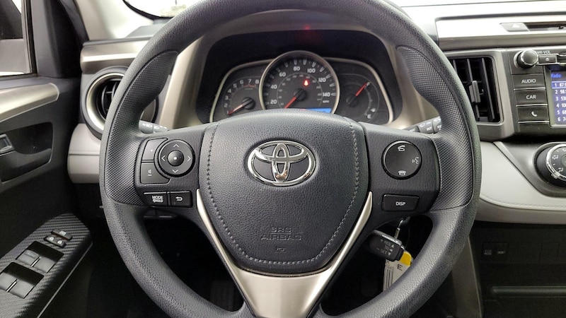 2015 Toyota RAV4 LE 10