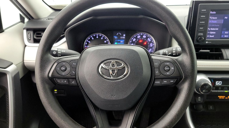 2022 Toyota RAV4 XLE 10