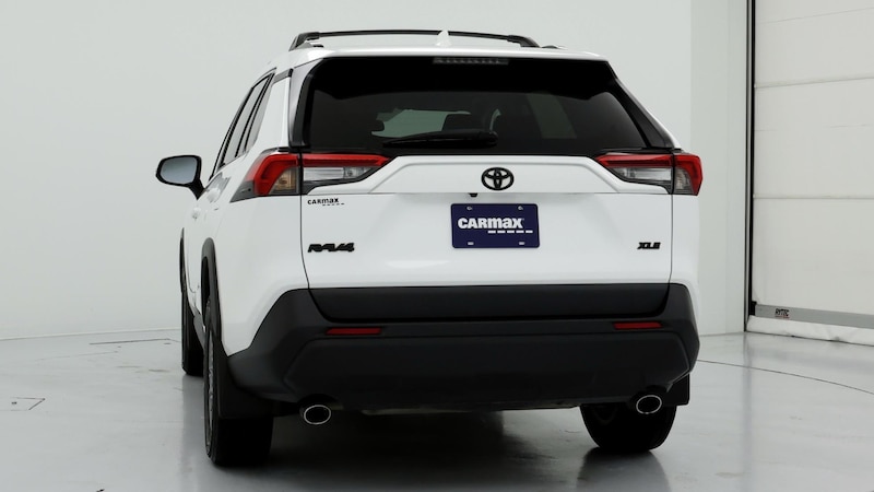 2022 Toyota RAV4 XLE 6