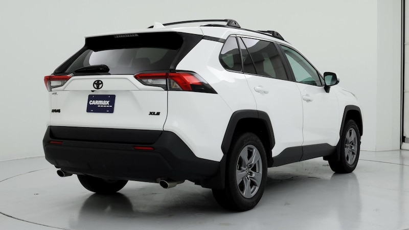 2022 Toyota RAV4 XLE 8