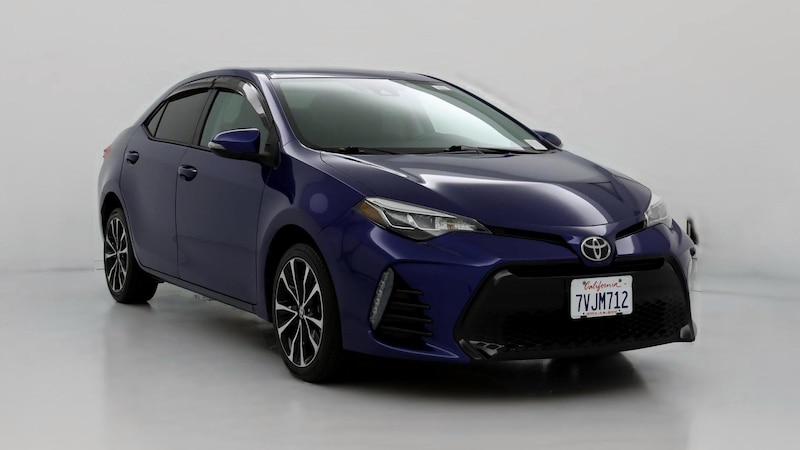 2017 Toyota Corolla SE Hero Image