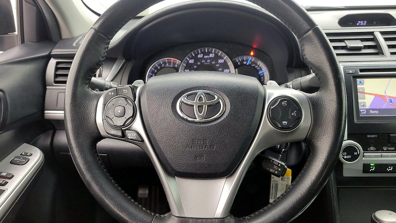 2013 Toyota Camry SE 10