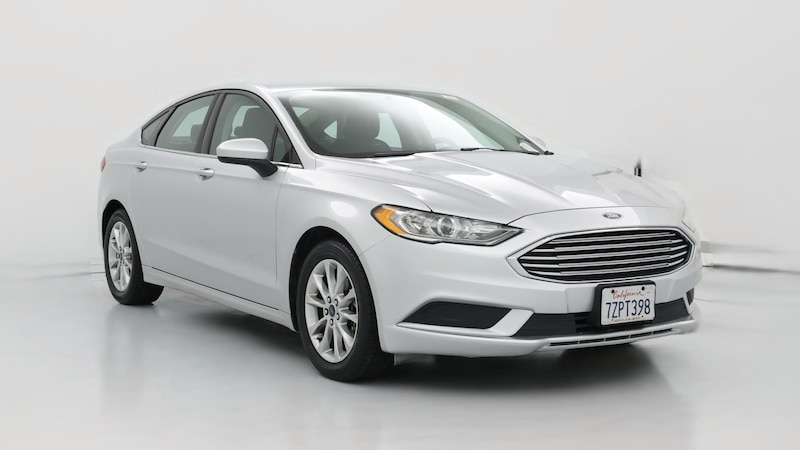 2017 Ford Fusion SE Hero Image