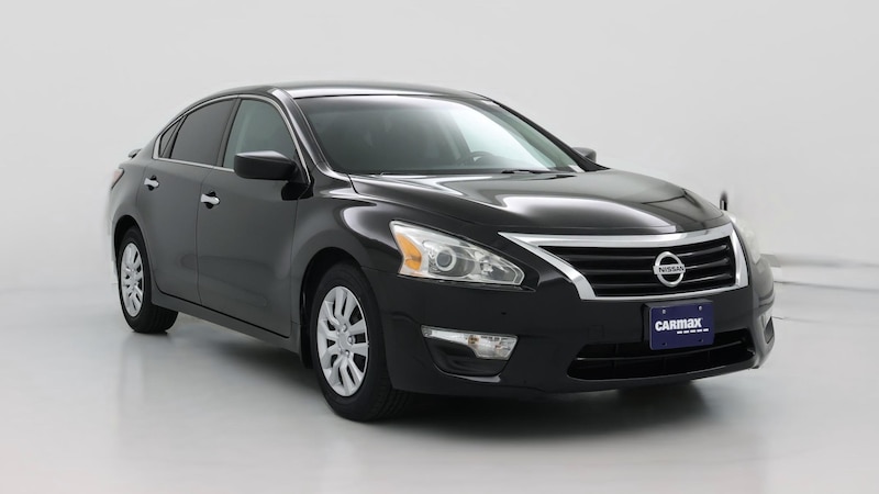 2015 Nissan Altima S Hero Image