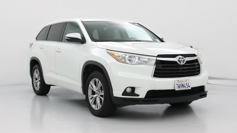 2016 Toyota Highlander LE Hero Image