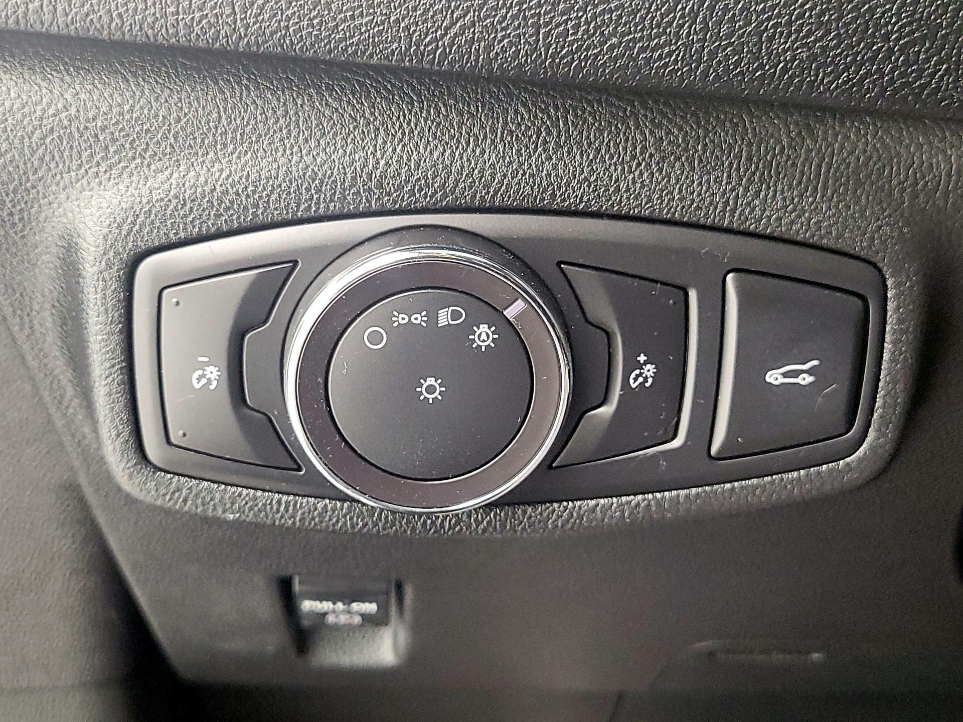Thumbnail: 2018 Lincoln MKC - 13