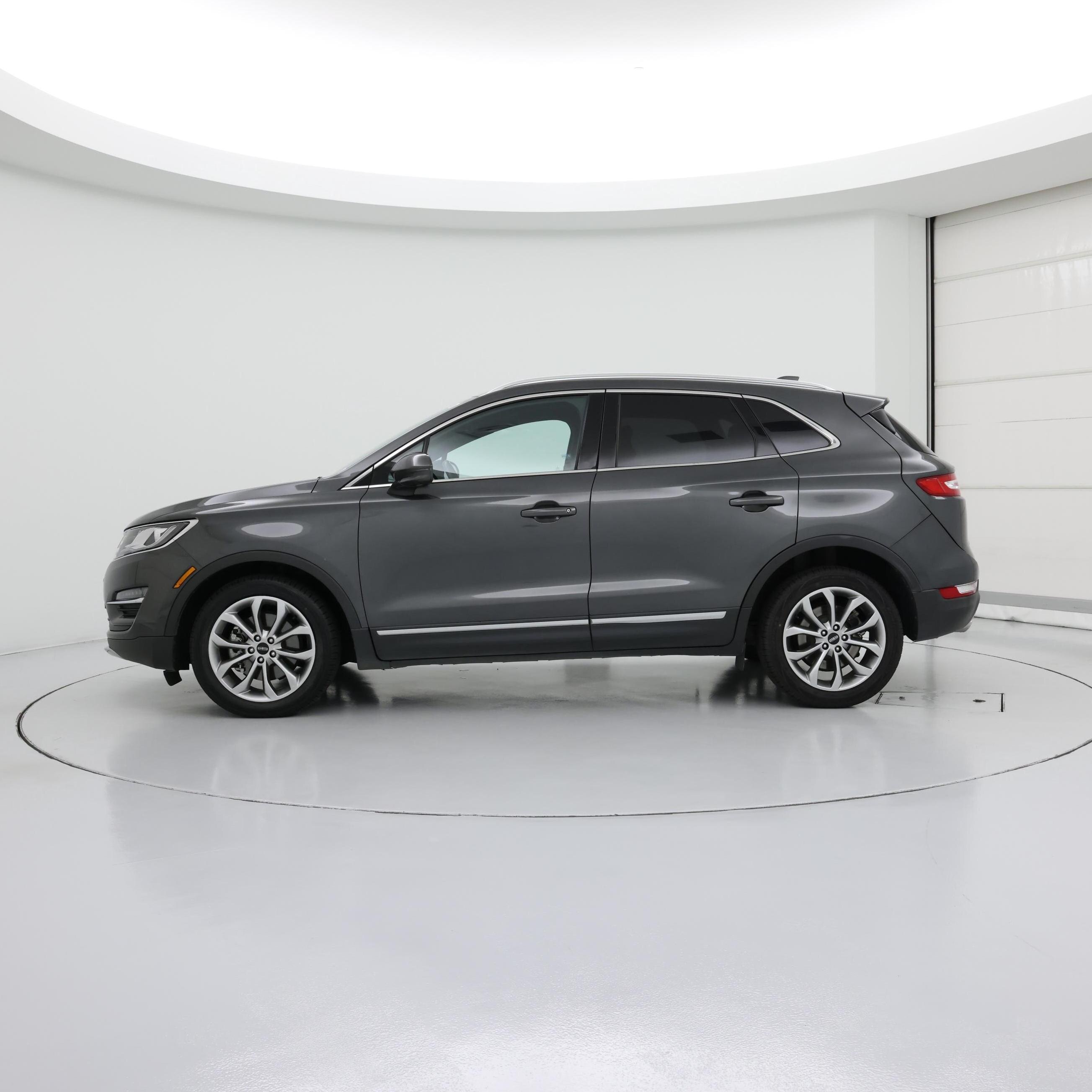 Thumbnail: 2018 Lincoln MKC - 3
