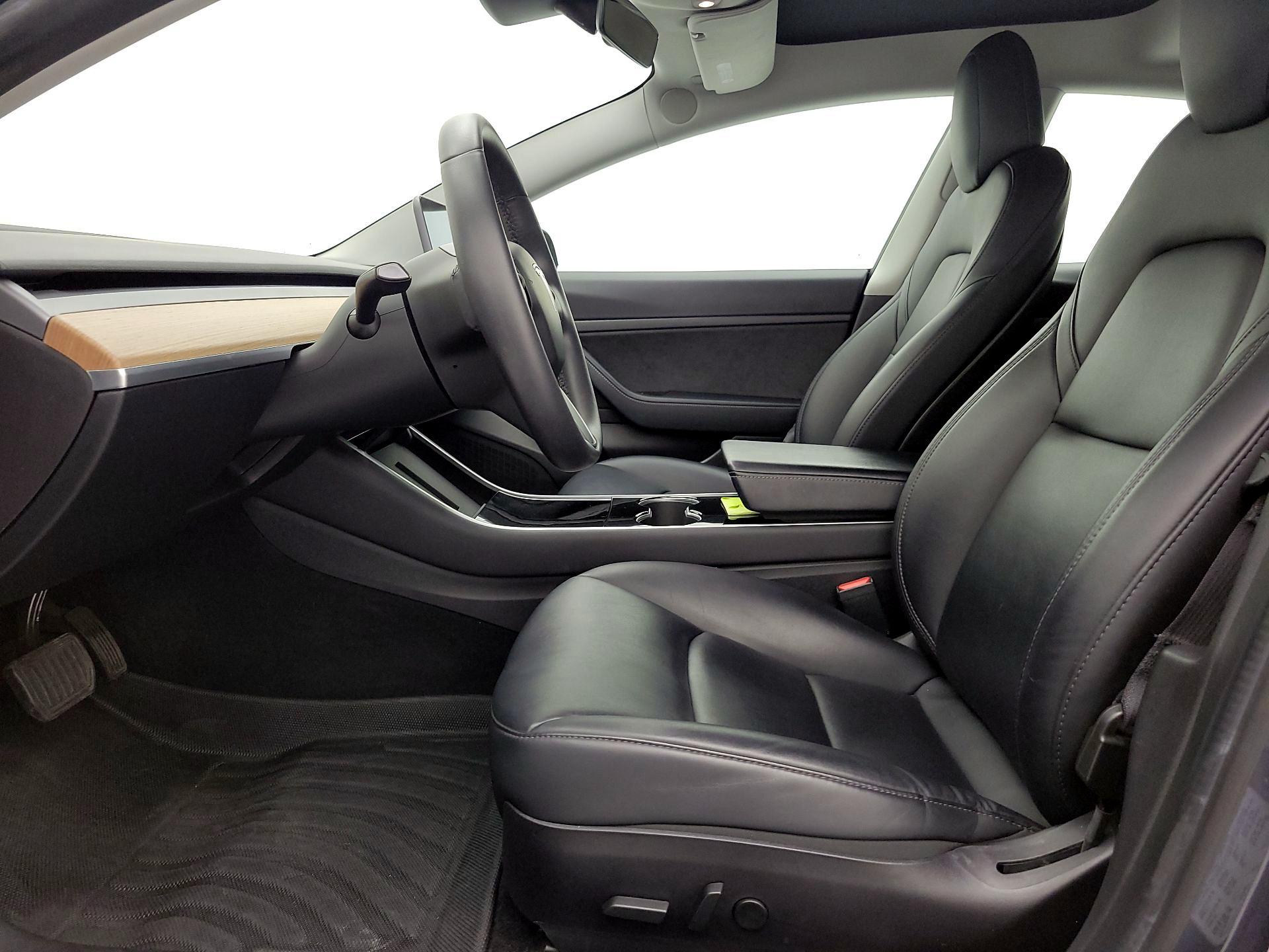 Thumbnail: 2020 Tesla Model 3 - 11