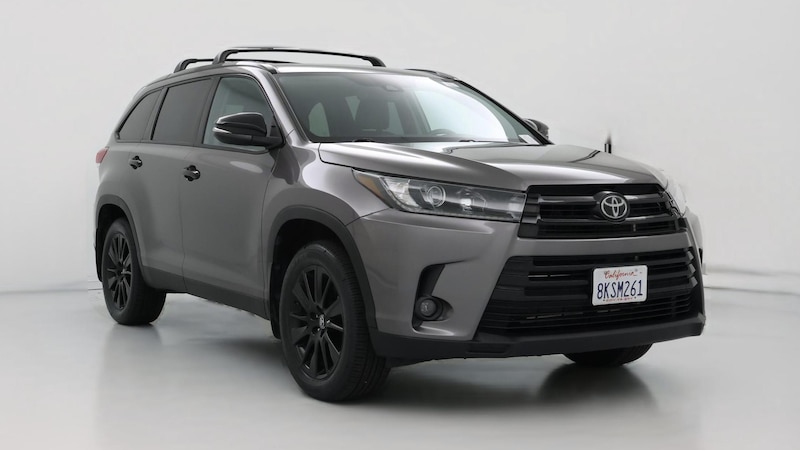 2019 Toyota Highlander SE Hero Image